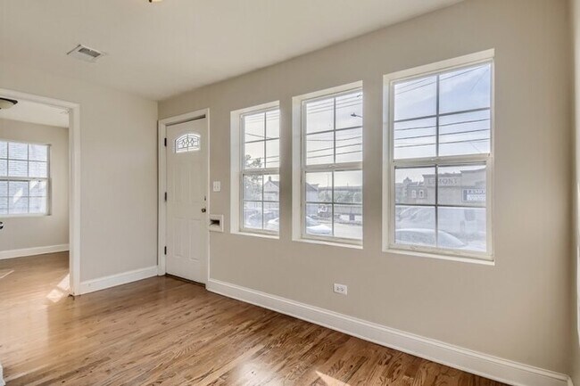 Foto del edificio - 306 E. Illinois Street, Lemont, IL, 60439