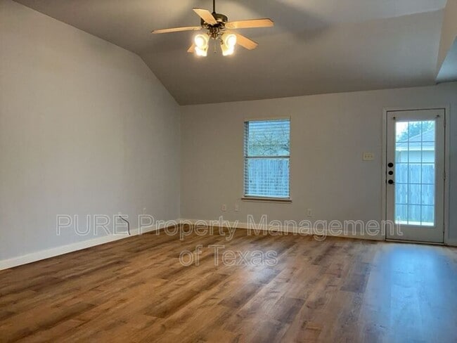 Building Photo - 117 Soapstone Dr