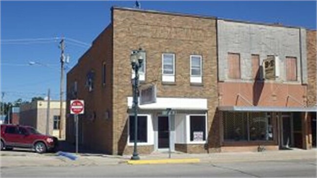 Building Photo - 112 W 1st St
