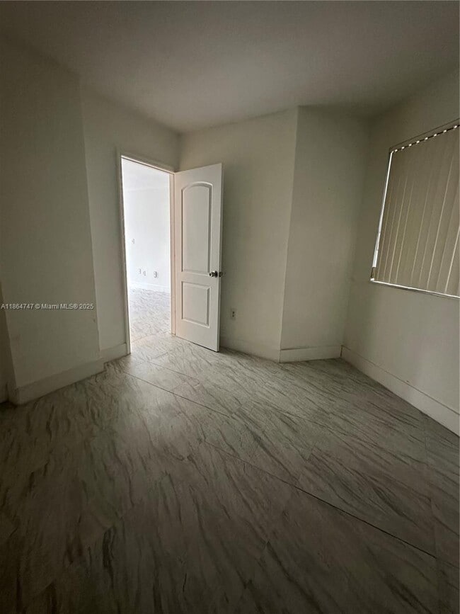 Foto del edificio - 8275 SW 152nd Ave