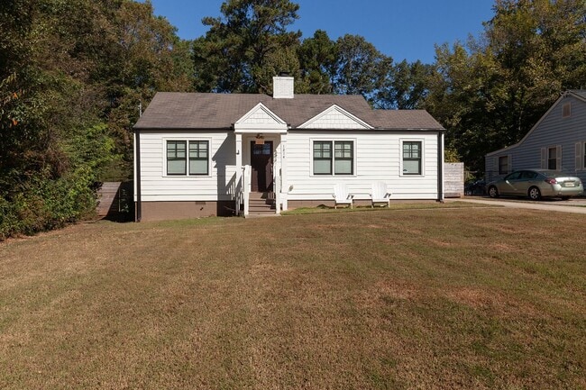 Photo - Updated 3/2 Bungalow w/ Large Backyard & M... House