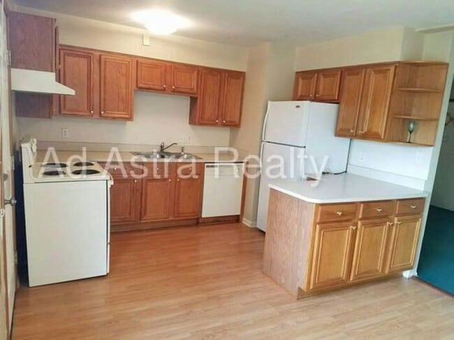 Building Photo - Very Nice 3 Bedroom 1 Bath Home in KCMO-Available NOW!!