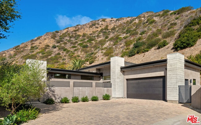 Building Photo - 5958 Paseo Cyn Dr