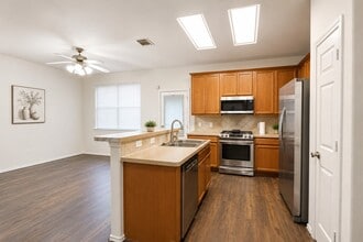 Building Photo - 14407 Birch Knoll Ln