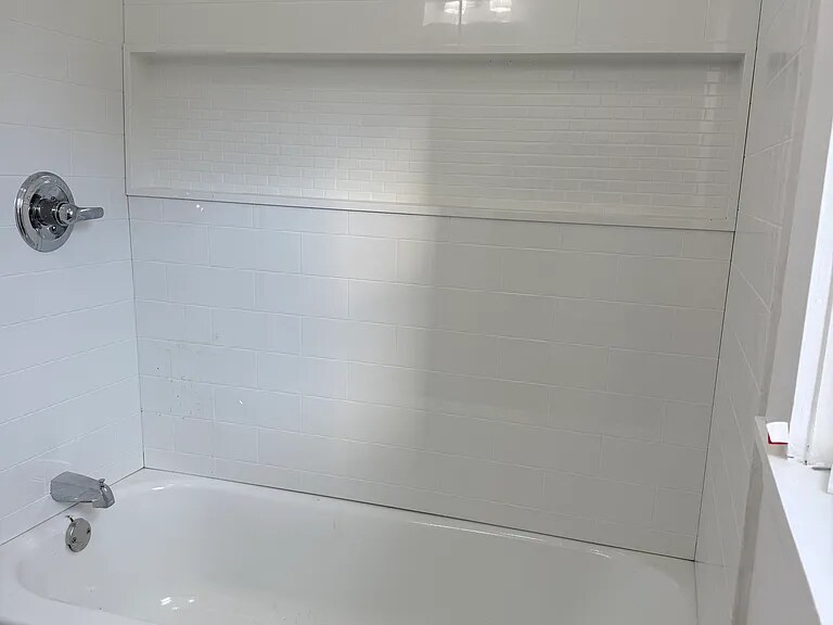 Building Photo - Fully renovated with everything new,