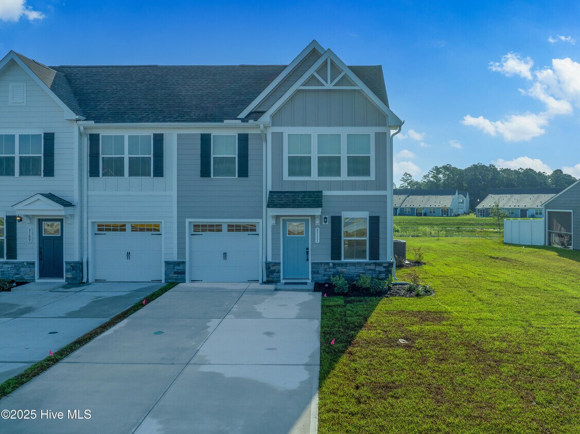 Foto principal - 3111 Edgehill Dr