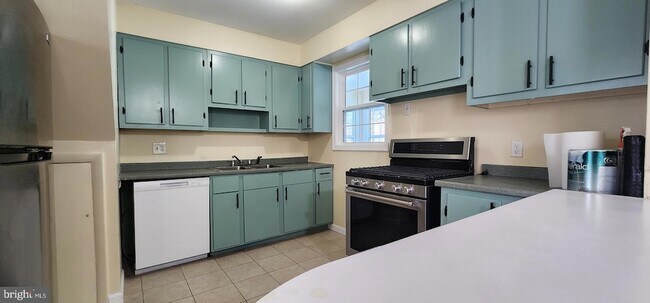 Foto del edificio - 168 Martin Dr