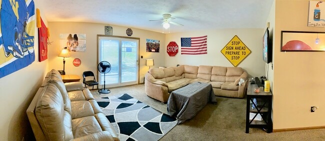 Building Photo - 569 1st St Building Photo - 569 1st St