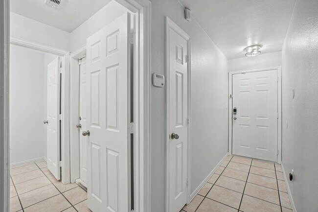 Foto del edificio - 4021 Preferred Pl