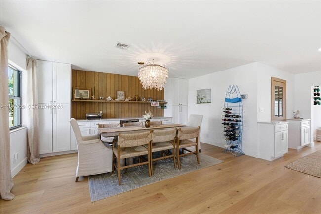 Building Photo - 403 Daly Dr