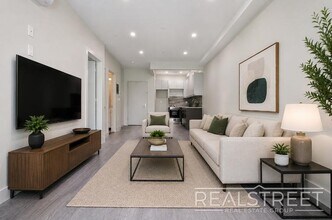 Building Photo - 2517 Bedford Ave