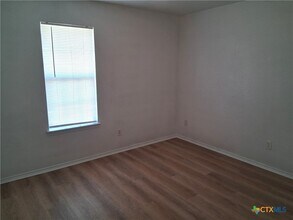 Building Photo - 5803 Redstone Dr