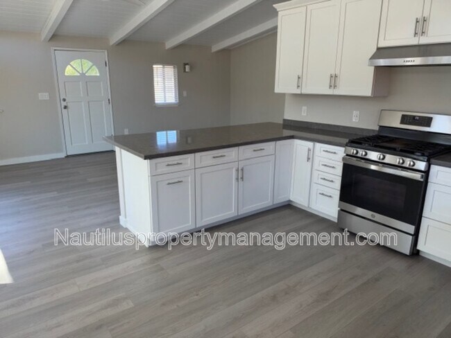 Foto del edificio - 2349 Harper St