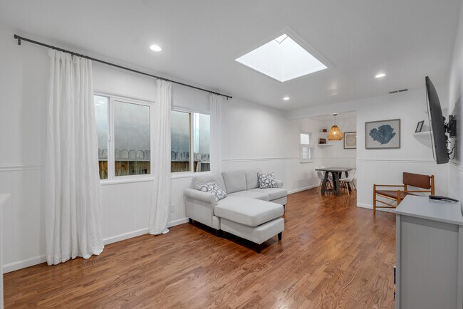Foto del edificio - 1623 Carlson Ln
