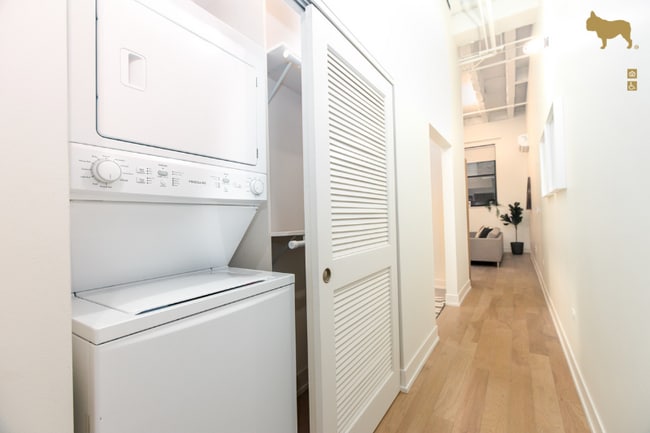 Foto del edificio - 33 E Adams St