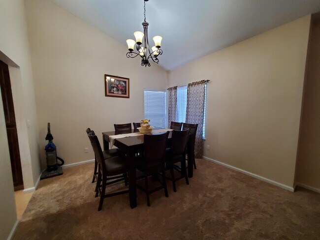 Building Photo - 1646 Jamie Dr