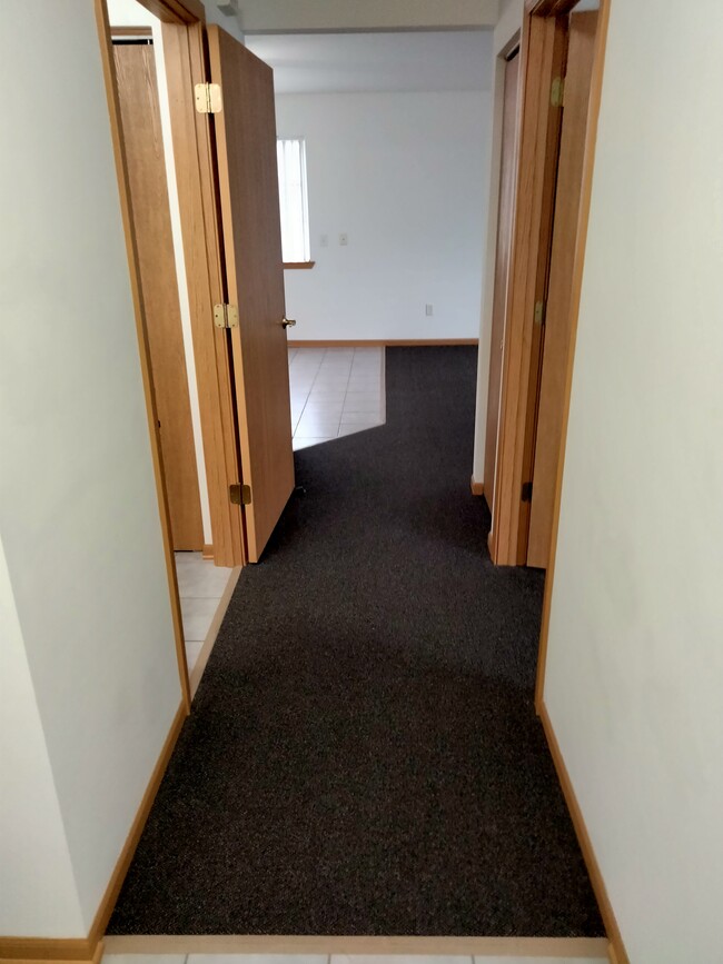 Foto del edificio - 526 Stough Cir