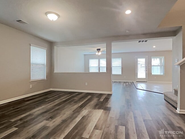 Building Photo - 25622 Ramsey Heights Way