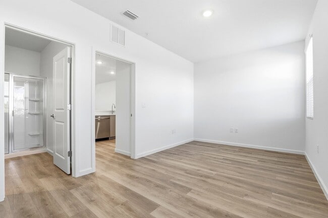 Interior Photo - Venture Apartments