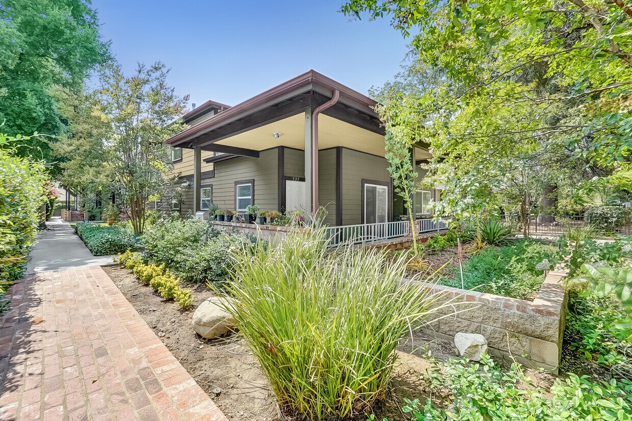 537 Cypress Ave, Pasadena, CA 91103 Townhome Rentals in Pasadena CA