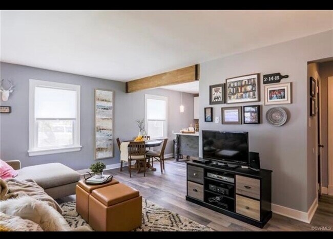 Foto del edificio - 6015 Glenway Dr