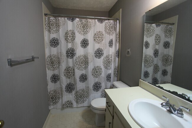 Foto del edificio - Hampton Drive-1323/1325