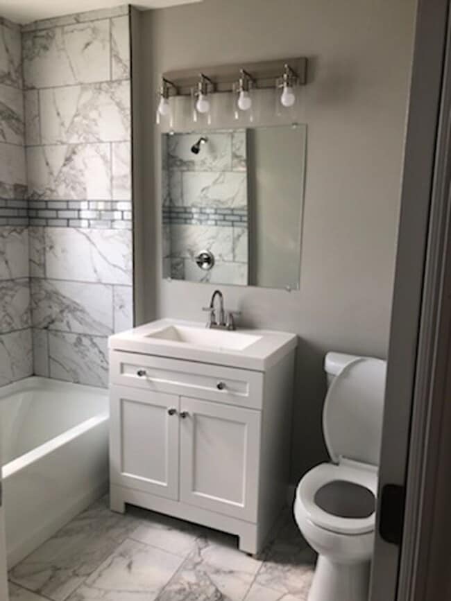 Building Photo - 4 Bedroom Beauty