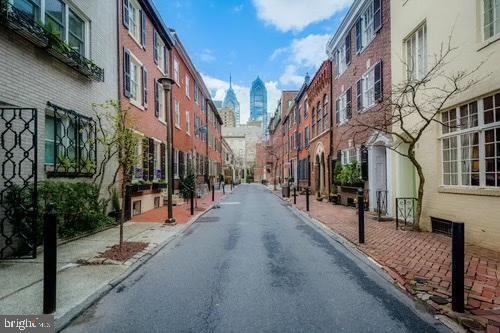 Building Photo - 830 Lombard St