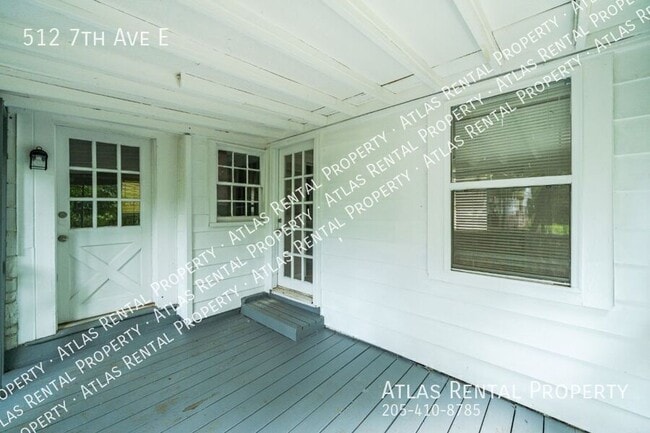 Building Photo - 512 7th Ave E