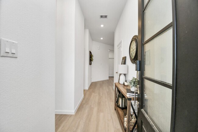 Building Photo - 29418 Amber Pne Ct