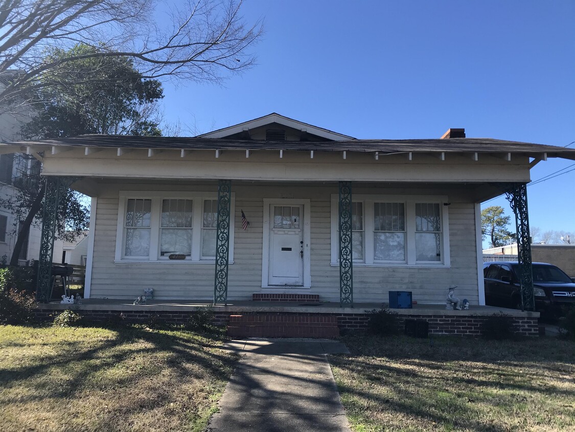 Foto principal - 416 Thompson Ave