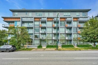 Building Photo - 5289 Cambie St