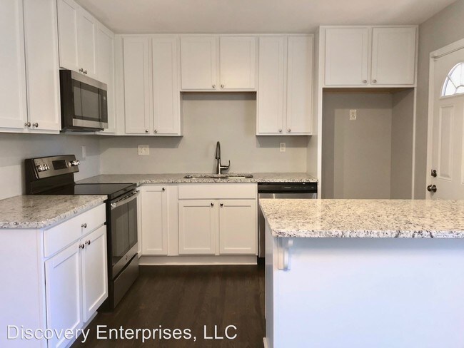 Building Photo - 4 br, 2 bath House - 493 Evergreen Dr.