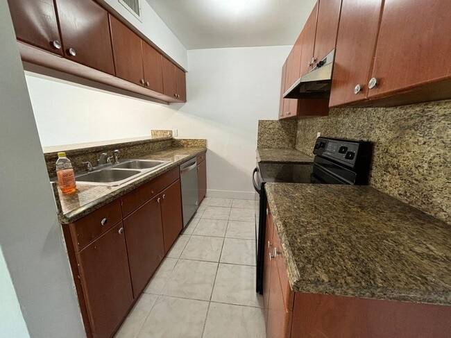 Building Photo - 11592 NW 43rd Ct