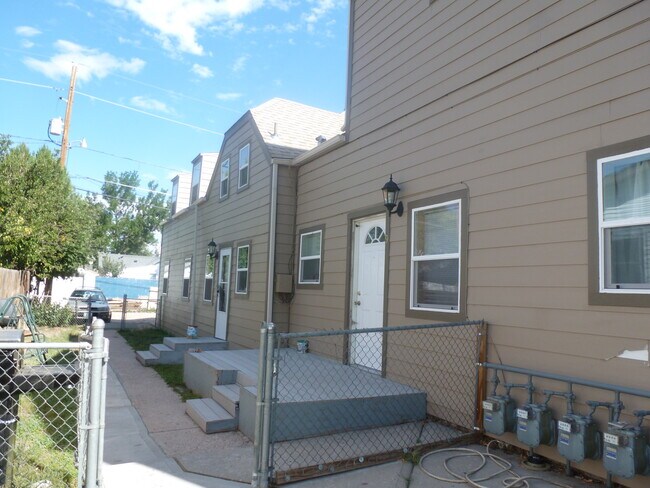 Puerta exterior del apartamento - 416 E 17th St