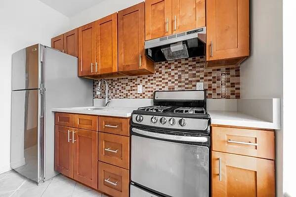 Primary Photo - 1337 Flatbush Ave