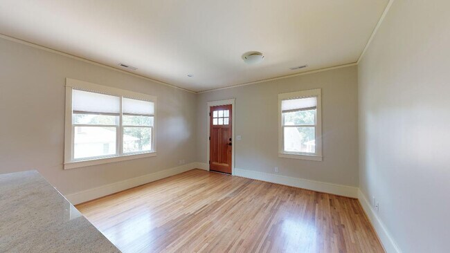 Foto del edificio - Beautiful Renovated Duplex in Wilmore!