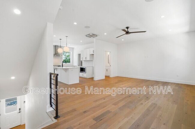 Foto del edificio - 627 SW C St