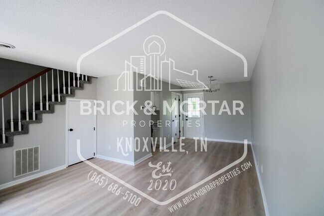 Foto del edificio - 2105 Belle Terra Rd