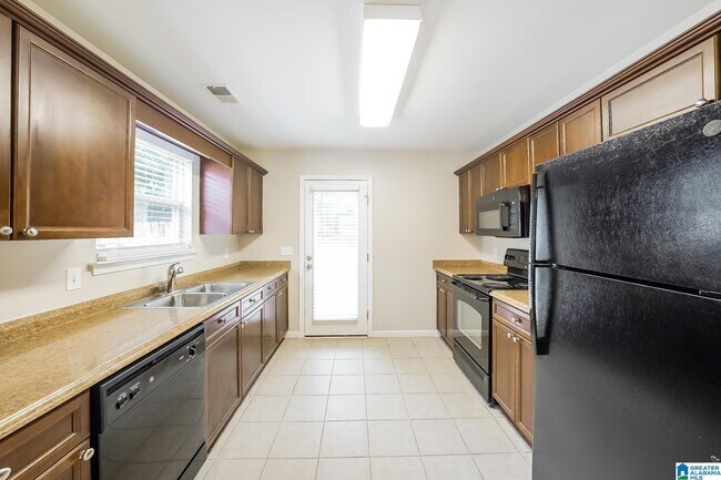 Building Photo - 485 Fox Run Cir