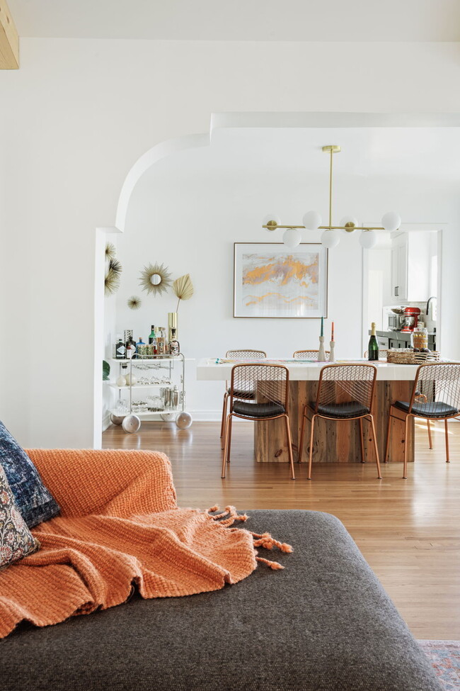 Dining table - 1072 S Sycamore Ave