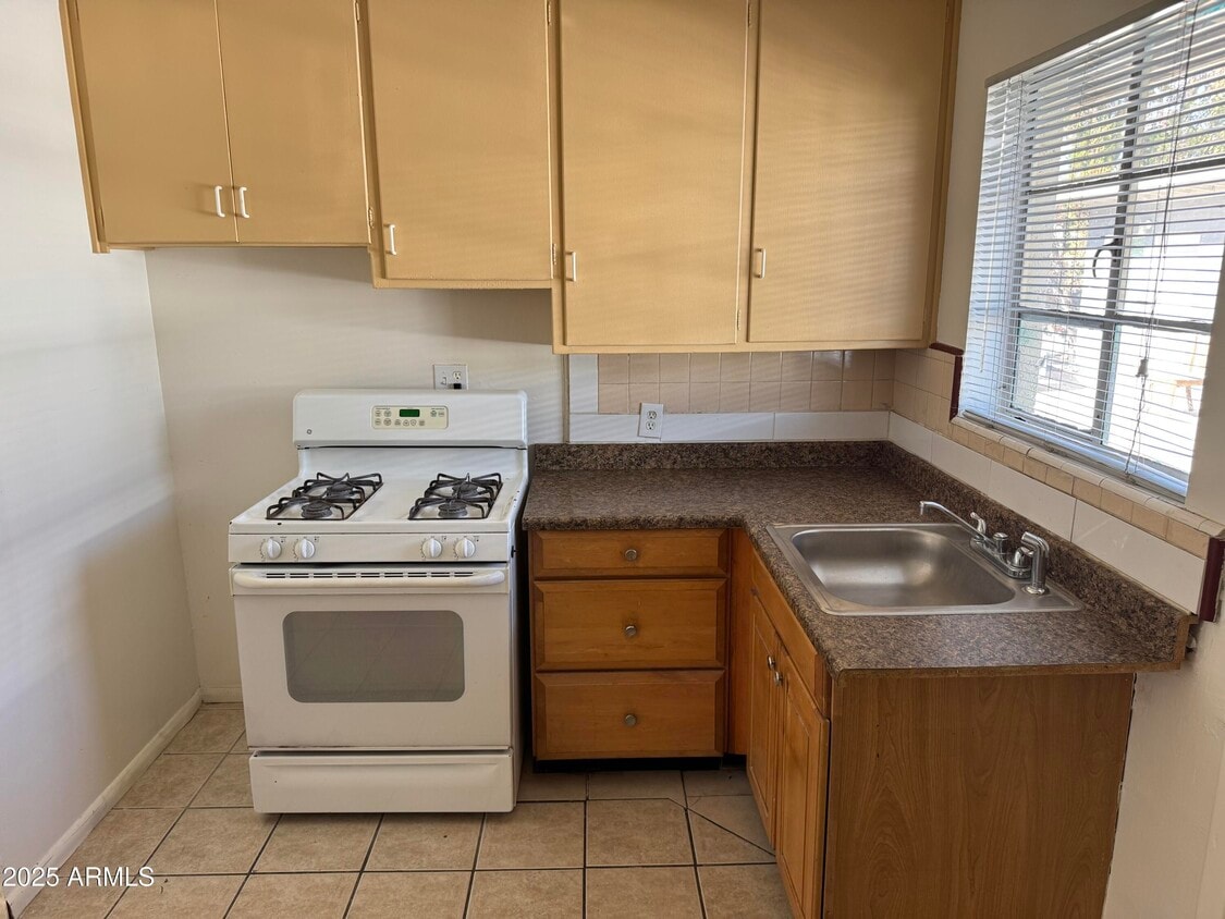 Foto principal - 1411 W Clarendon Ave