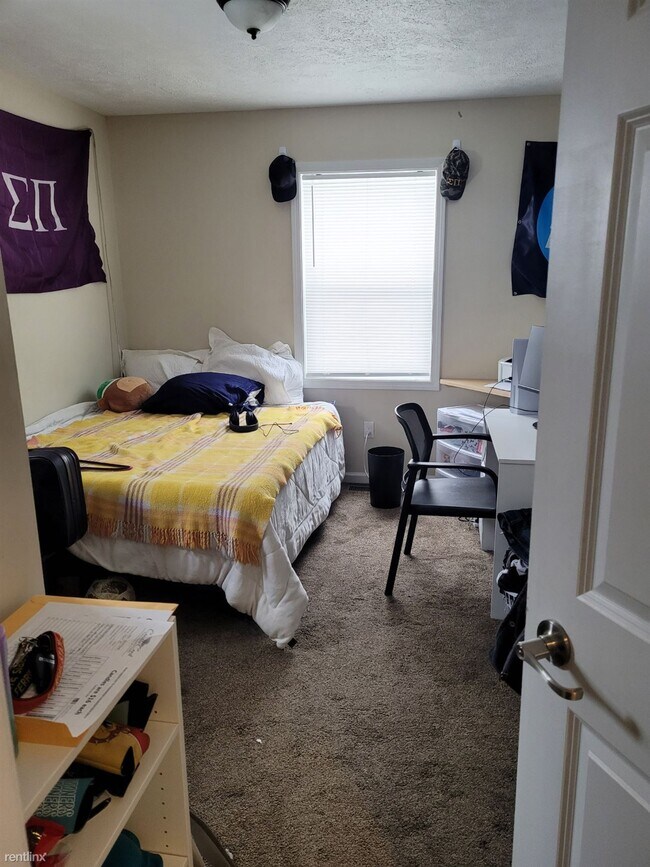 Foto del edificio - 1 br, 1 bath 4plex - 316 Locust St B