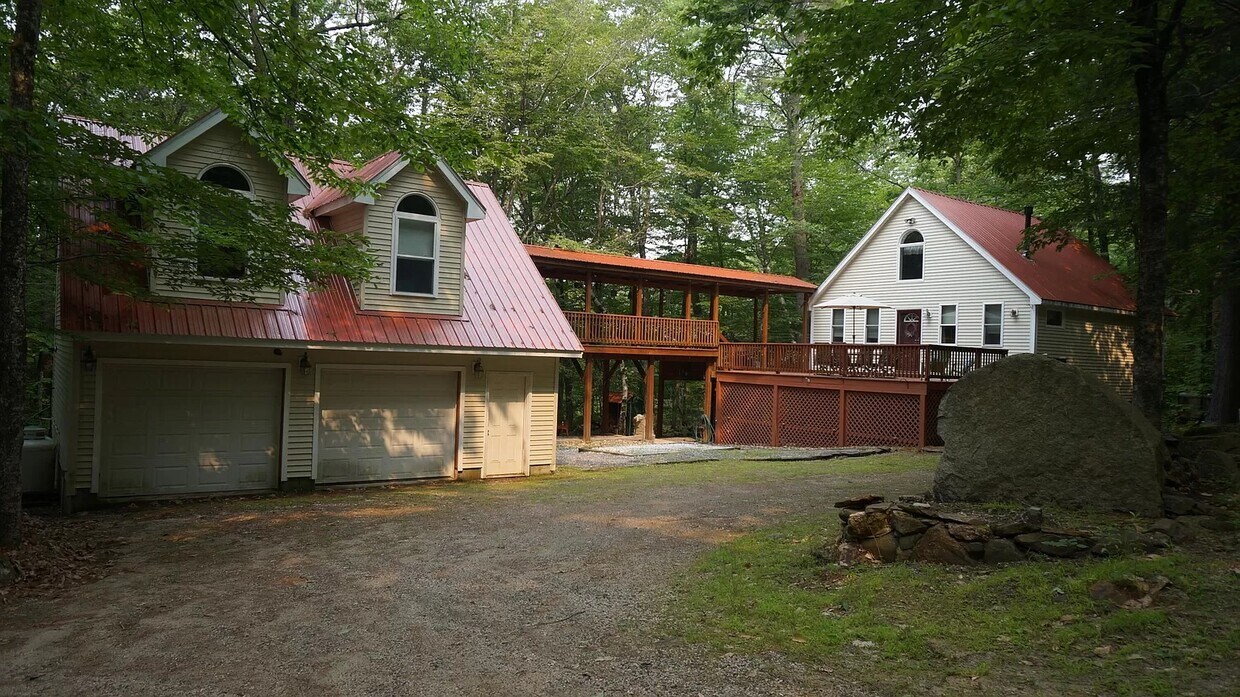External View - 12 Sleepy Hollow Rd