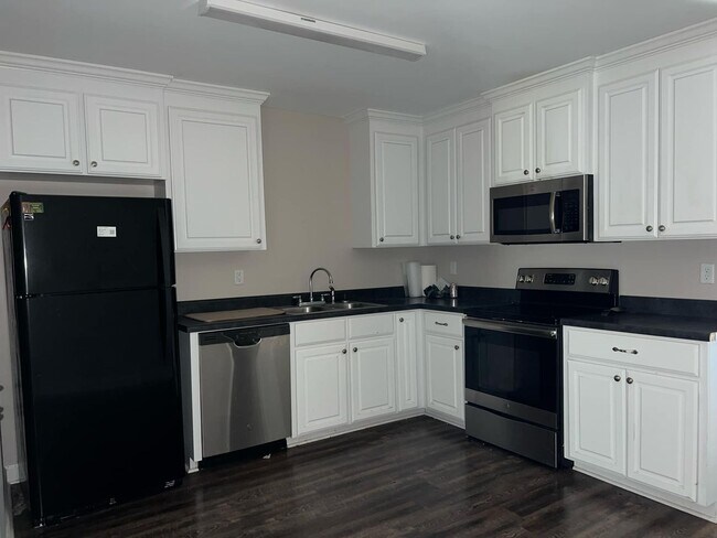 Building Photo - 3BR/2BA Duplex Available In Ashford, AL