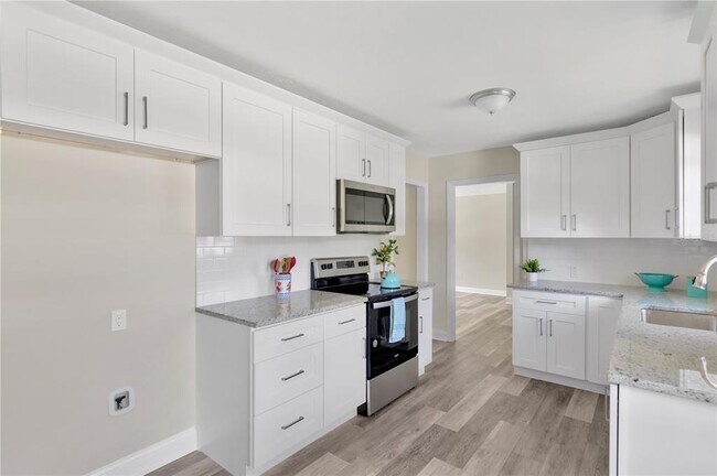 Building Photo - 3508 Westfield Dr