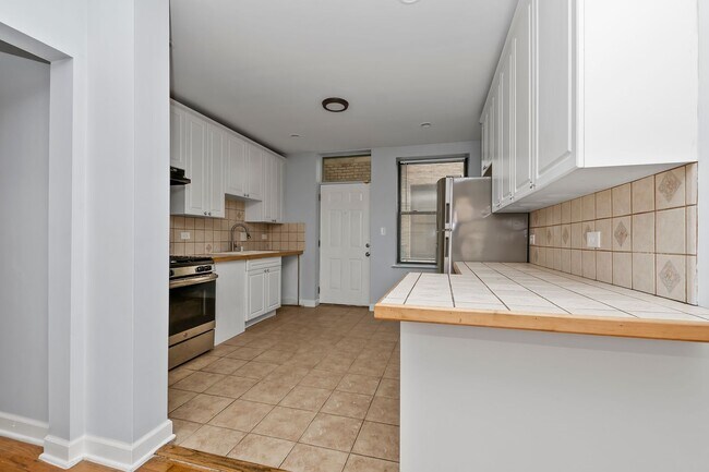 Foto del edificio - One Bedroom Unit in South Shore