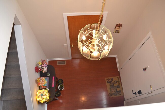 Foto del edificio - 34 Falcon Ct