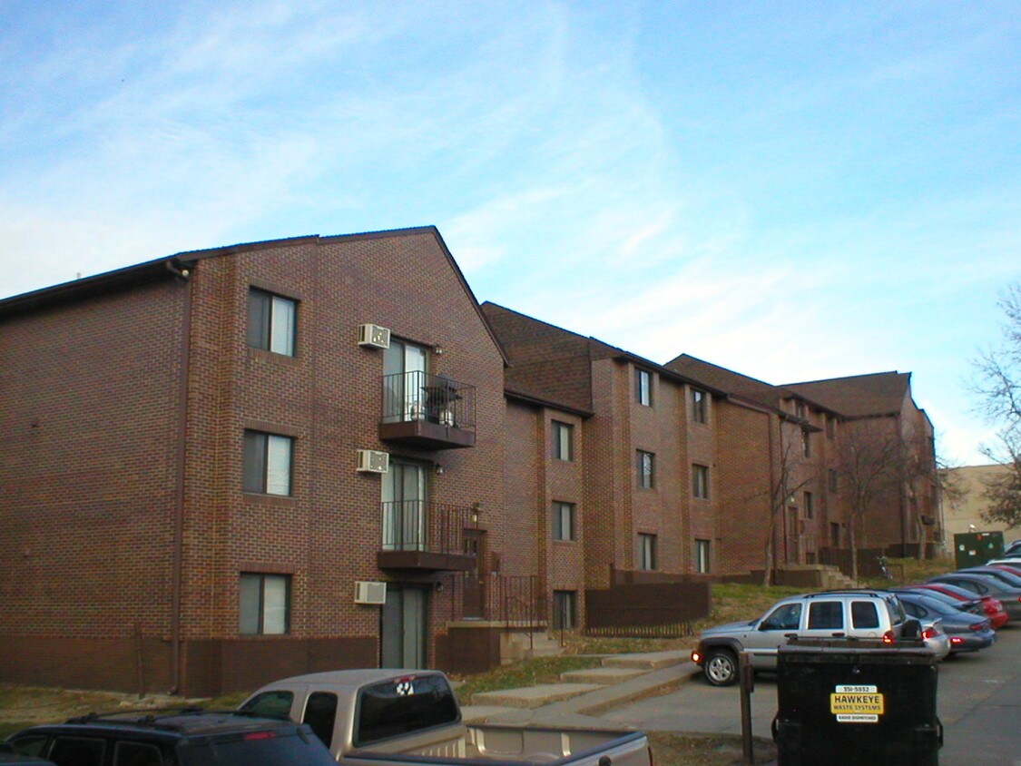 29 W Burlington St Unit 201, Iowa City, IA 52240
