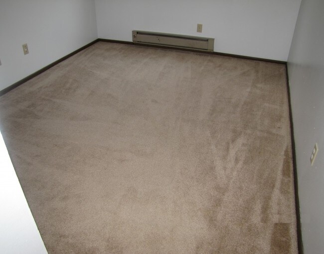 Interior Photo - 117-129 Harbet Ave NW